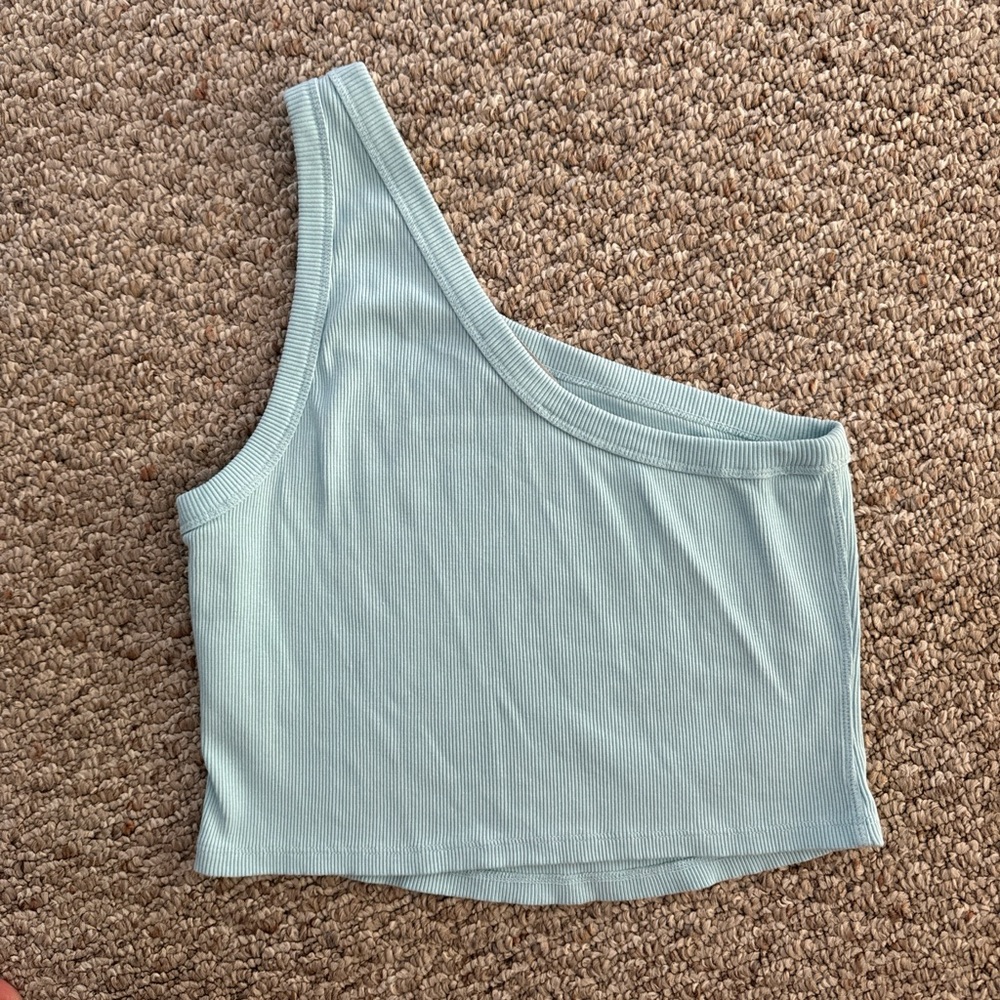 Everlane one shoulder tank